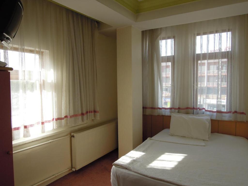 Ankara Hotel คอนยา ภายนอก รูปภาพ